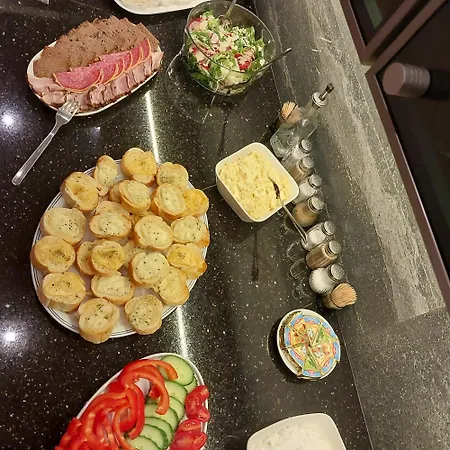 Jasminowe Ogrody Щирк