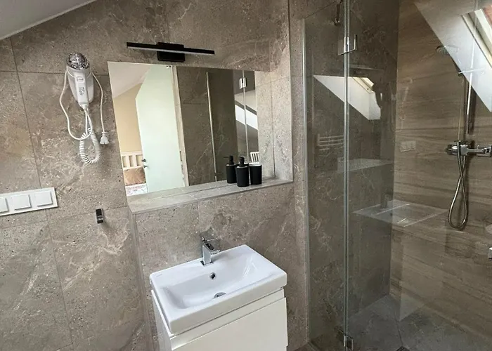 לינה וארוחת בוקר Jasminowe Ogrody שצ'צ'ירק